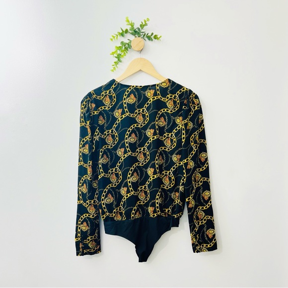 ASTR The Label Black Chain Print Surplice Long Sleeve Bodysuit - Picture 9 of 10